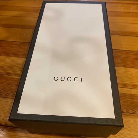 Gucci Women’s Black and Vintage Bordeaux  Sandals - Picture 4 of 9